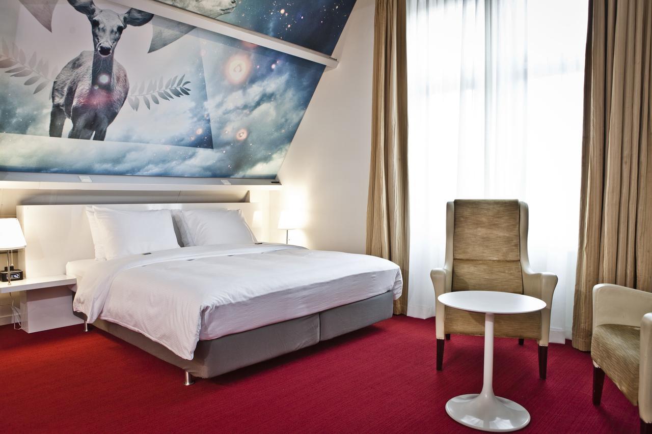 Hotel Trusten Willemstad  Esterno foto